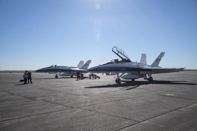 NASA image: NASA Pilots Prepare for QSF18 Flight