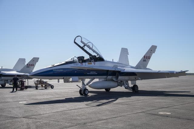 NASA image: NASA Pilots Prepare for QSF18 Flight