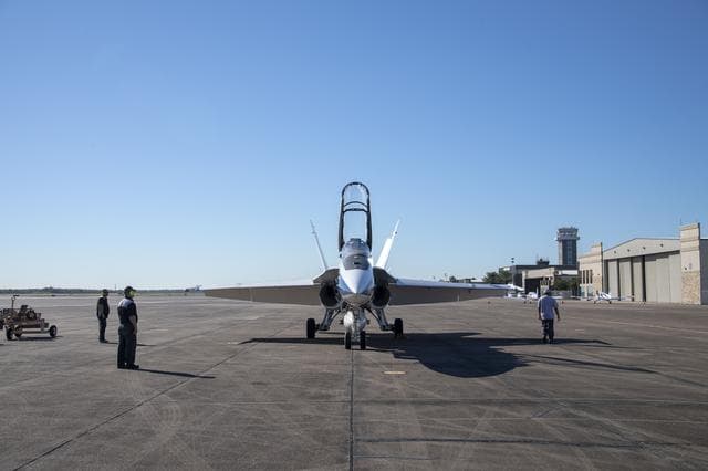 NASA image: NASA Pilots Prepare for QSF18 Flight