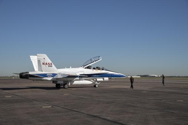 NASA image: NASA Pilots Prepare for QSF18 Flight