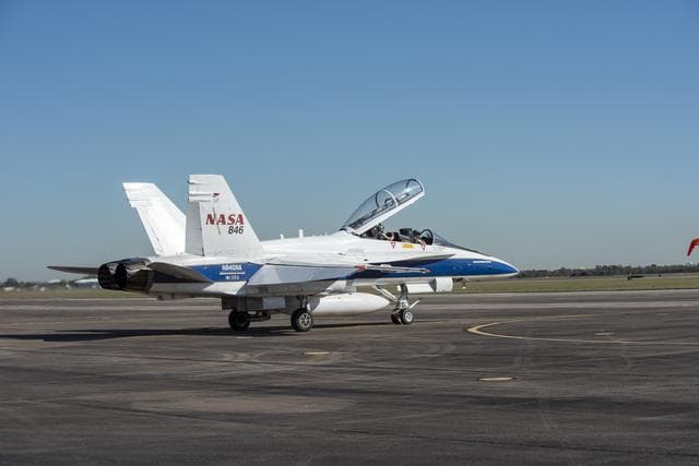 NASA image: NASA Pilots Prepare for QSF18 Flight