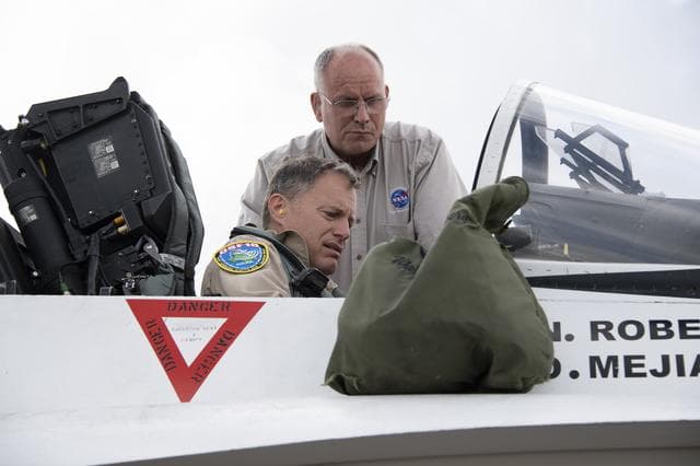 NASA image: NASA F/A-18 Prepares for Supersonic Research Flight