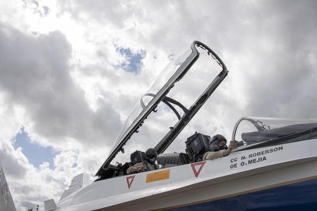 NASA image: NASA F/A-18 Prepares for Supersonic Research Flight