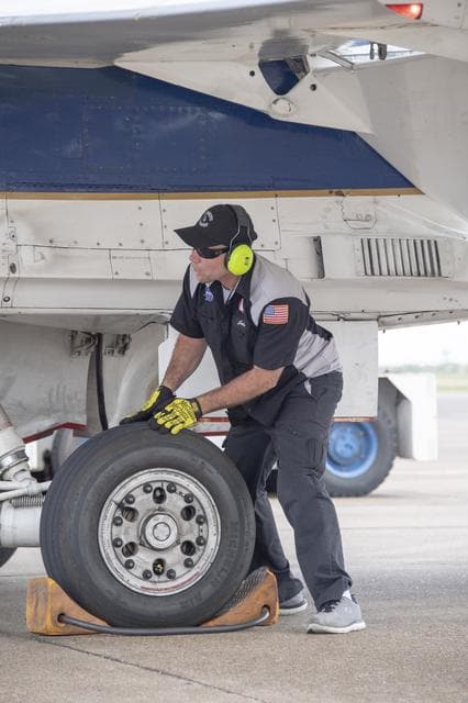 NASA image: NASA Ground Crews Prepare F/A-18 for QSF18 Takeoff