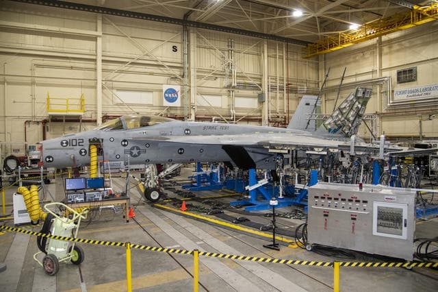 NASA image: NAVAIR F/A-18E Undergoes Loads Testing at NASA Armstrong