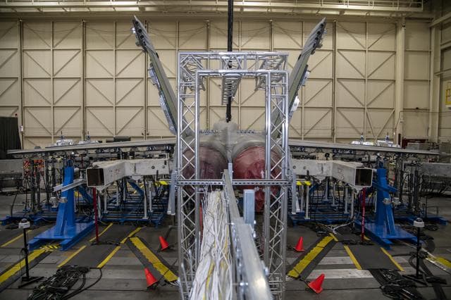 NASA image: NAVAIR F/A-18E Undergoes Loads Testing at NASA Armstrong