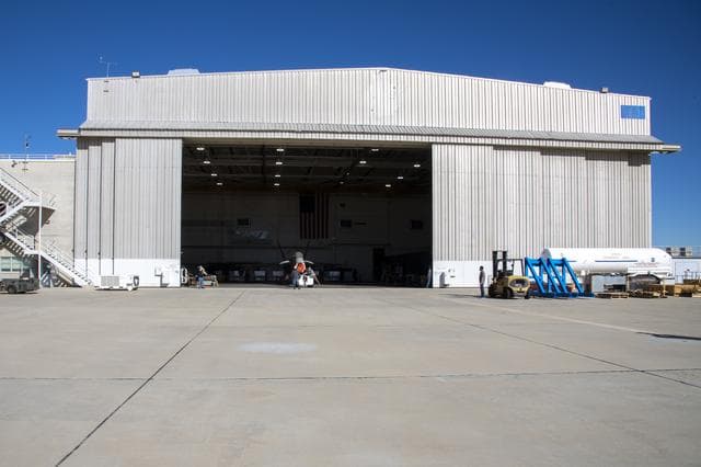 NASA image: NAVAIR F/A-18EÂ Prepared for Return from NASA Armstrong