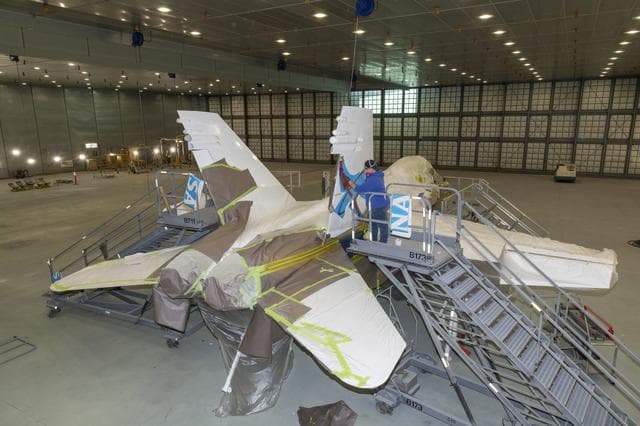 NASA 862 Enters Air Force Paint Barn