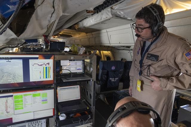 NASA image: NASA’s DC-8 aircraft tracks fuel in ecoDemonstrator 2023 project with Boeing, partners