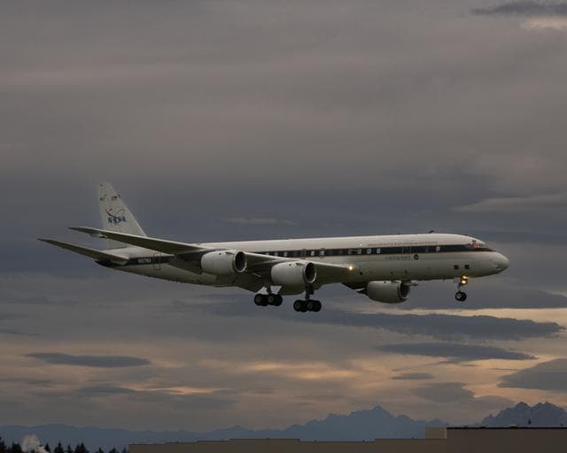 NASA image: NASA’s DC-8 aircraft tracks fuel in ecoDemonstrator 2023 project with Boeing, partners