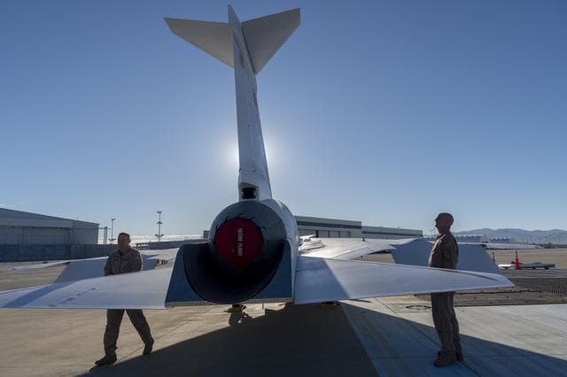 NASA image: Test Pilots Inspect Newly Painted X-59