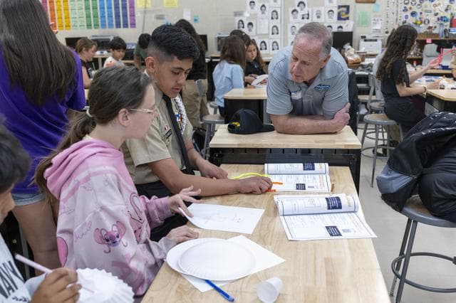 NASA image: NASA Platform Connects Classrooms and Communities