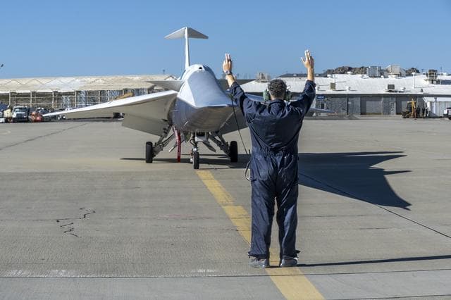 NASA image: X-59 Taxis to NASA’s Armstrong Flight Research Center