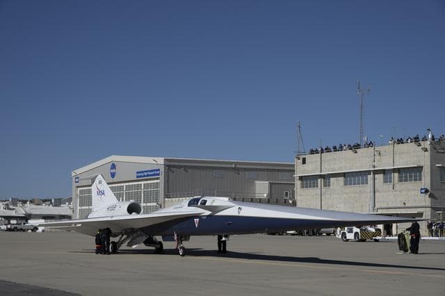 NASA image: X-59 Taxis to NASA’s Armstrong Flight Research Center