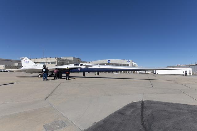 NASA image: X-59 Taxis to NASA’s Armstrong Flight Research Center