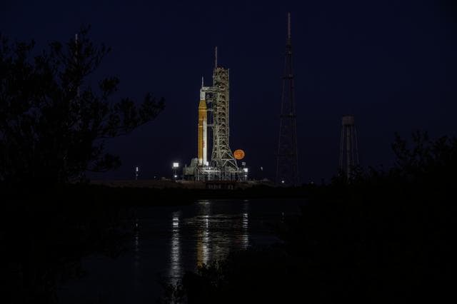 NASA image: SLS on the pad