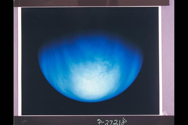 NASA image: ARC-1990-AC91-2004