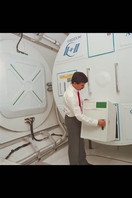 NASA image: ARC-1991-AC91-0191-13