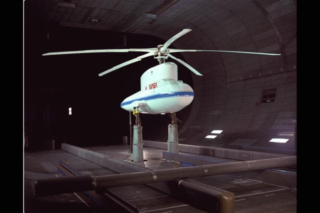 NASA image: ARC-1992-AC92-0323-119