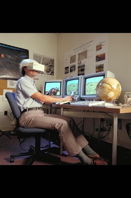 NASA image: ARC-1992-AC94-0326-11