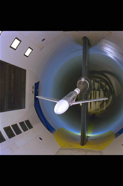 NASA image: ARC-1995-AC95-0203-12