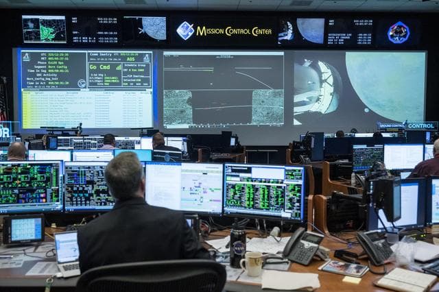 NASA image: Artemis I MCC OPF 2