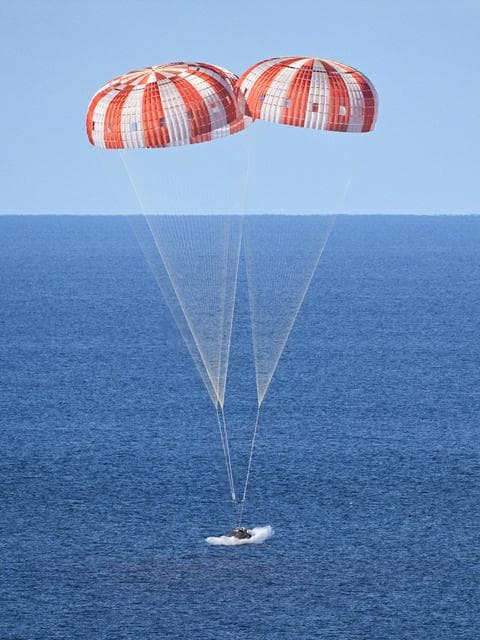 NASA image: Artemis II Splashdown