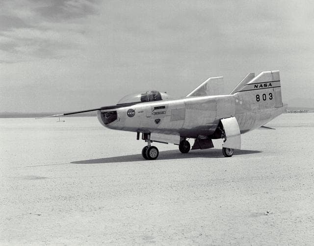 NASA image: M2-F3 on lakebed