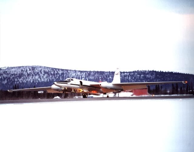 NASA image: ER-2 #809 landing in Kiruna, Sweden after second flight of the SAGE III Ozone Loss and Validation Experiment (SOLVE)