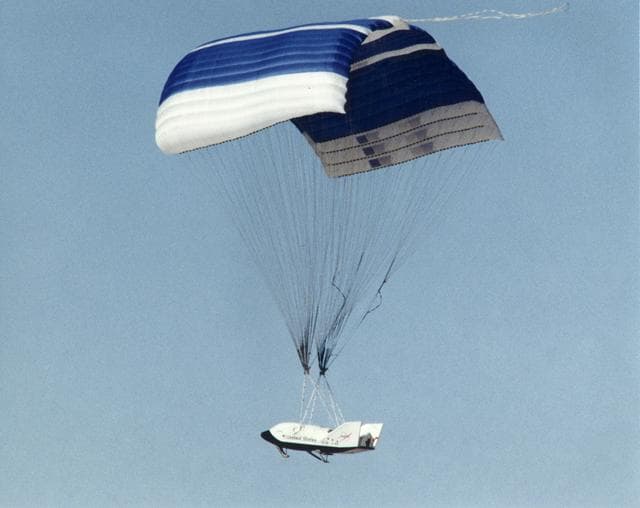 NASA image: The X-38 Second Prototype Glides to a Landing over the Lakebed at the End of Its Fifth Flight at Edwards Air Force Base