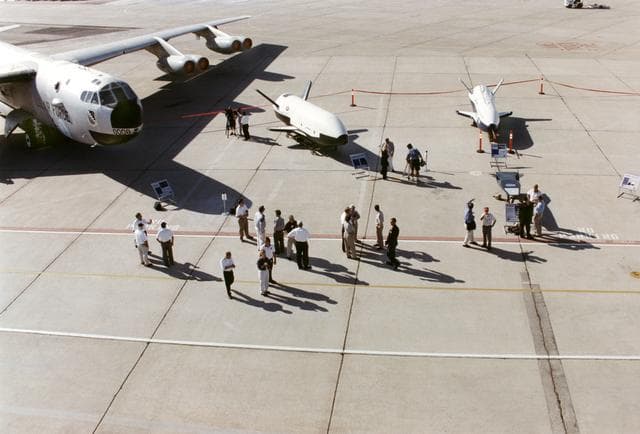 NASA image: EC00-0198-1