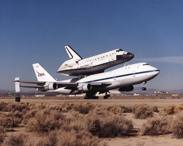 NASA image: STS-92 - Discovery Fly-away - return to Florida