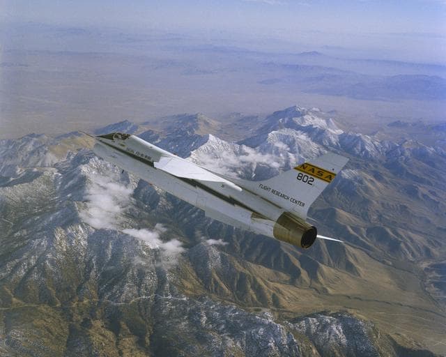 F-8 Flies with Apollo Guidance Computer