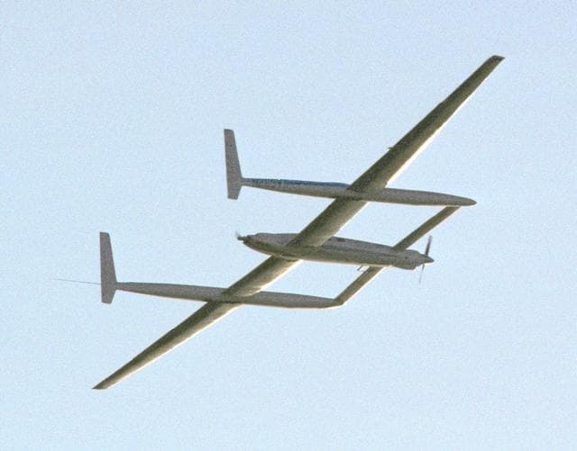 NASA image: Voyager aircraft return from non-stop trip around the world