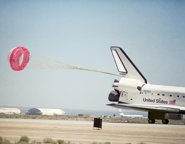 STS-49 Landing at Edwards with First Drag Chute Landing
