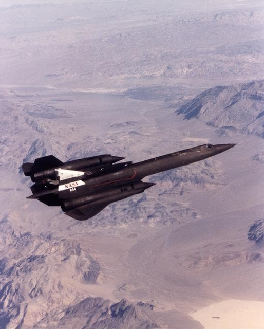 Linear Aerospike SR-71 Experiment (LASRE) first flight