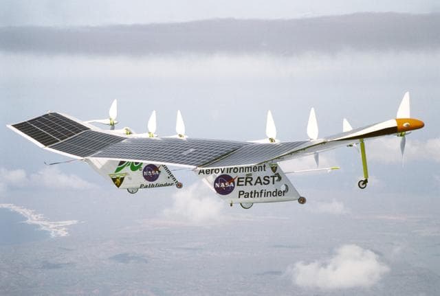 NASA image: Pathfinder-Plus on flight over Hawaiian island N'ihau