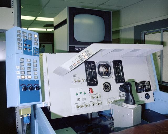 NASA image: Space Shuttle Simulator cockpit