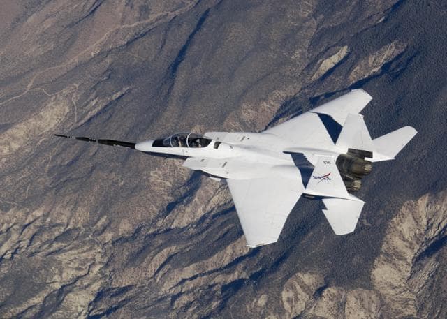 NASA image: NASA F-15B #836 in flight with Quiet Spike attached