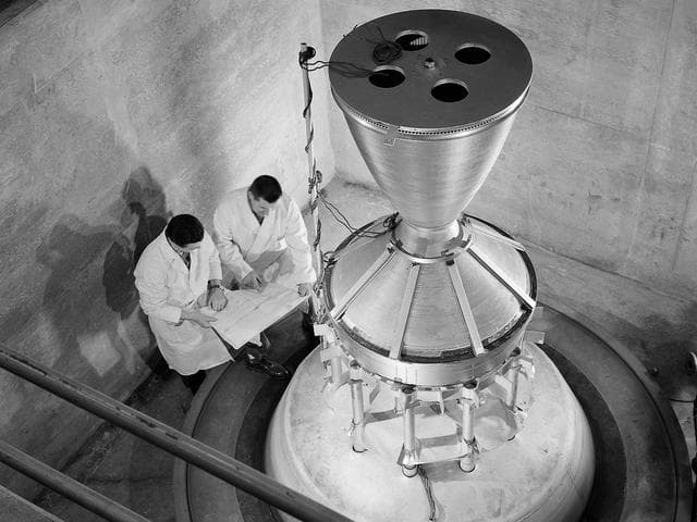 NASA image: Technicians Manufacture a Nozzle for the Kiwi B-1-B Engine