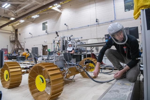 NASA image: Volatiles Investigating Polar Exploration Rover (Viper)