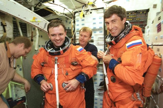 NASA image: First ISS crew training in building 9N
