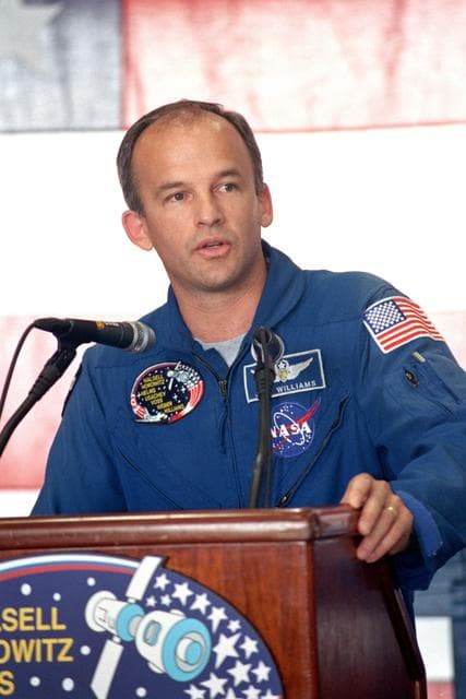 NASA image: STS-101 crew return at Ellington Field