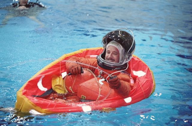 NASA image: STS-105 preflight water survival training in NBL pool in SCTF