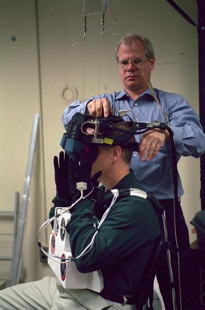 NASA image: STS-105 Crew Training in VR Lab