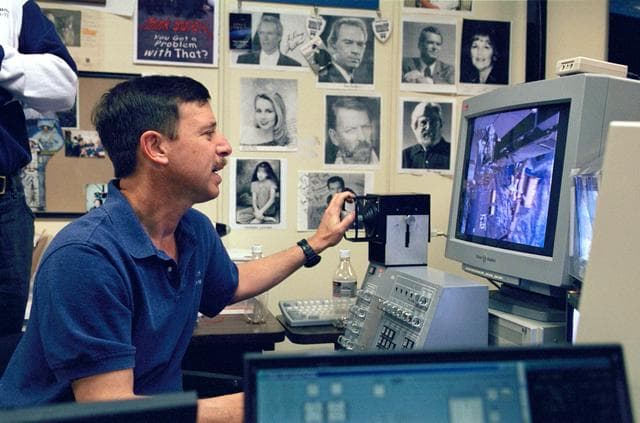 NASA image: STS-105 Crew Training in VR Lab