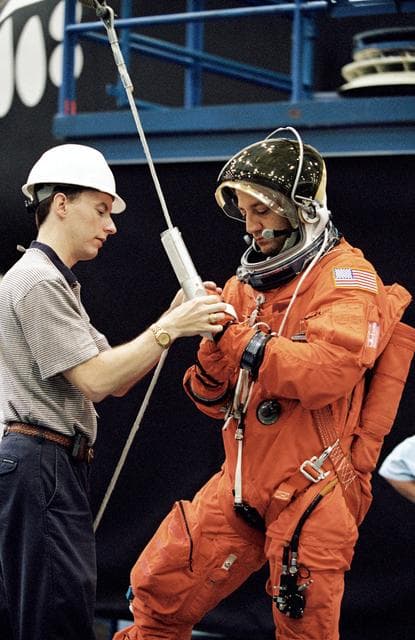 NASA image: STS-109 Egress training