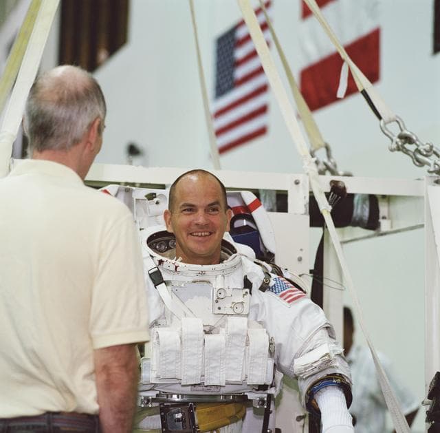 NASA image: STS-105 EVA