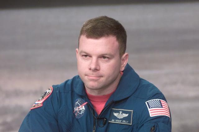 NASA image: Photographic coverage of STS-102 Preflight Press Briefings