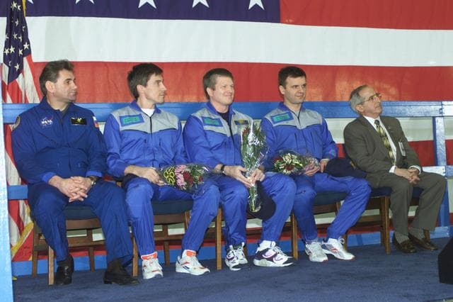 NASA image: STS-102 / Expedition 1 Crew Return Ceremony at Ellington Field.